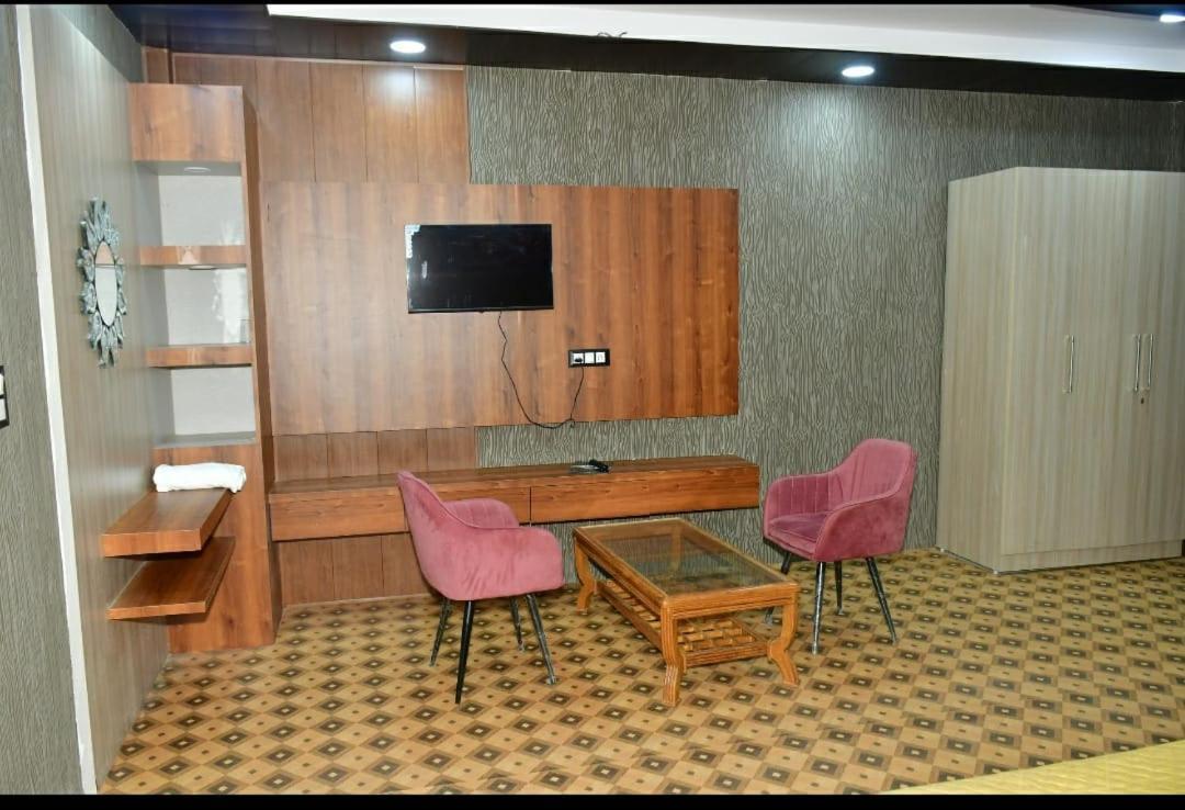 Hotel Pearl Residency Мукетсвар Екстер'єр фото