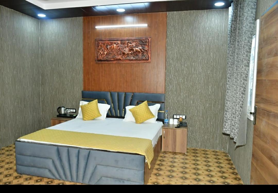 Hotel Pearl Residency Мукетсвар Екстер'єр фото